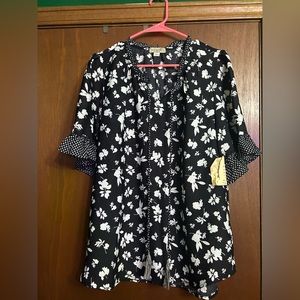 NWT One World floral blouse with tassel neck tie - size XL
